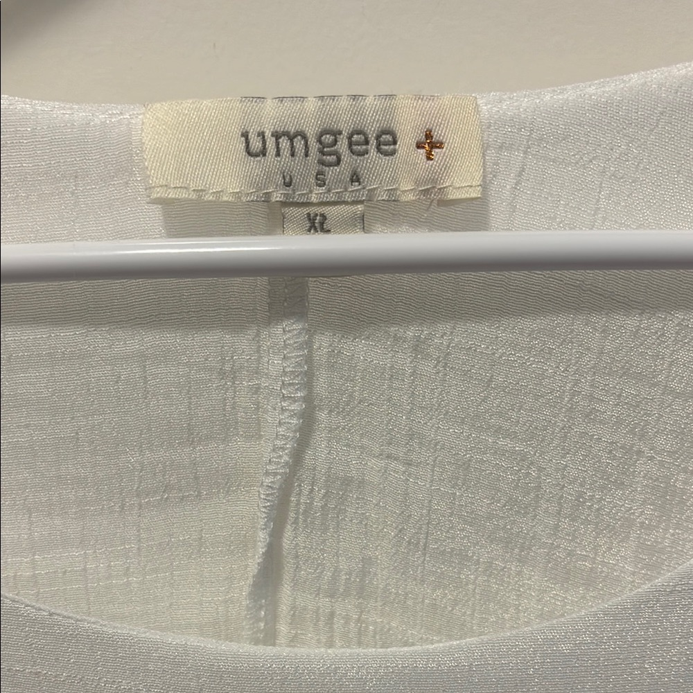 Umgee women’s white top. XL - Picture 2 of 4